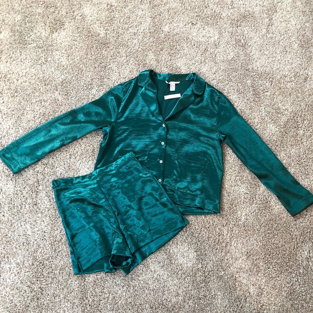 🌟VICTORIA’S SECRET Satin Pajama Set